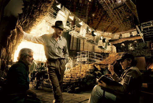 George Lucas, Harrison Ford y Steven Spielberg en el rodaje de Indiana Jones y el Reino de la Calavera de Cristal